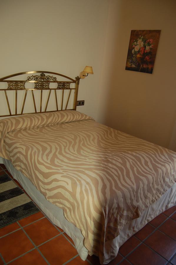 Hotel Rural Villa Matilde มัลปาร์ติดา เด กาเซเรส ภายนอก รูปภาพ