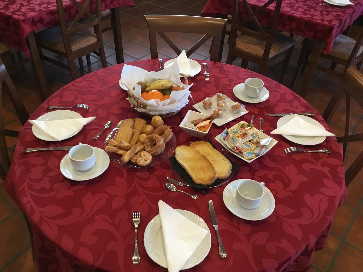Hotel Rural Villa Matilde มัลปาร์ติดา เด กาเซเรส ภายนอก รูปภาพ