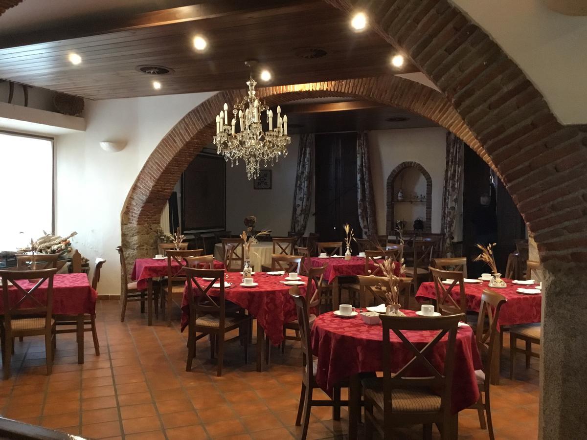 Hotel Rural Villa Matilde มัลปาร์ติดา เด กาเซเรส ภายนอก รูปภาพ